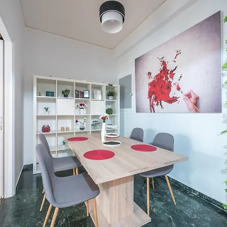 Beautiful Apartment, Next To Metro. * Athens