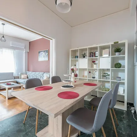 Beautiful Apartment, Next To Metro. *